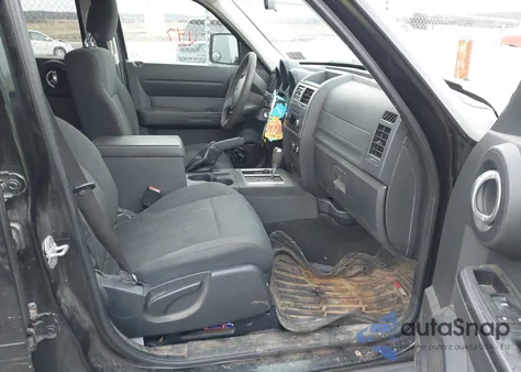 2011 Dodge Nitro Heat z USA, uszkodzony, nr VIN 1D4PU4GK9BW604490